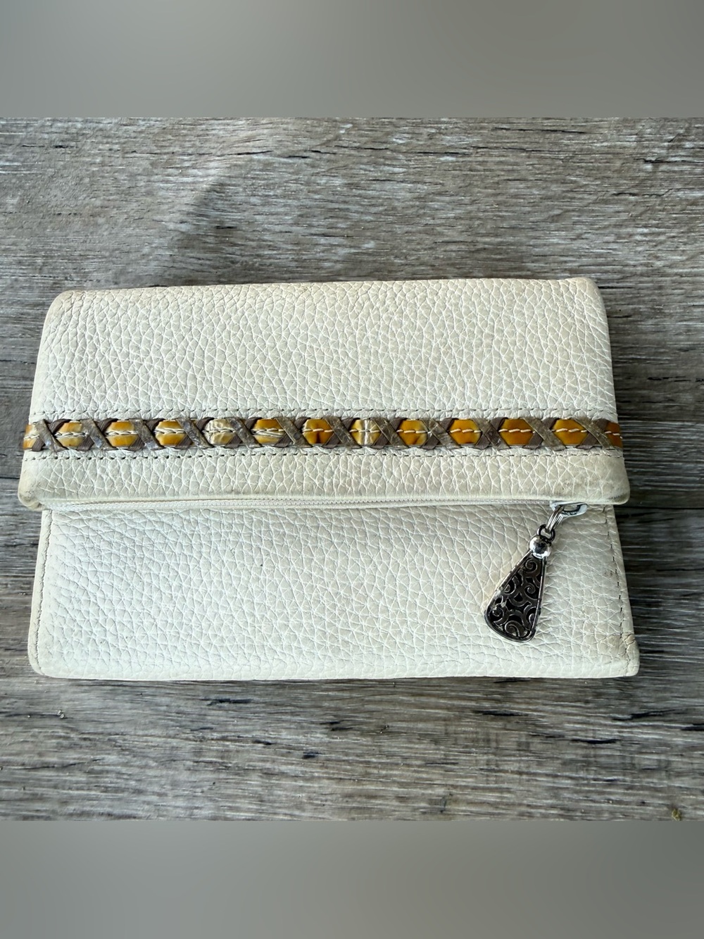 Brighton White Leather Waller Magnet Closure